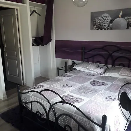Oda ve Kahvaltı Les Tilleuls Charroux-dʼAllier