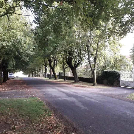 Oda ve Kahvaltı Les Tilleuls Charroux-dʼAllier